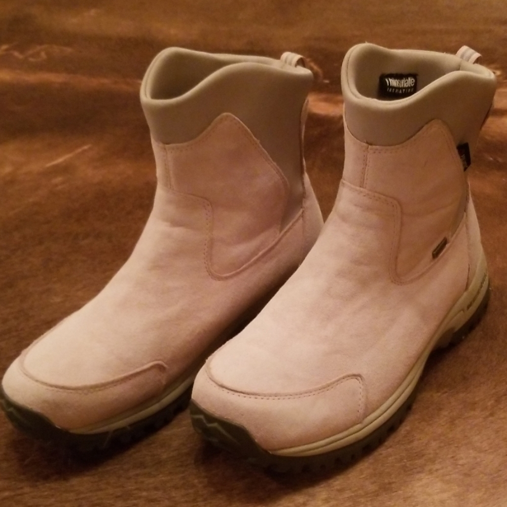 Merrell Women's Cream Ankle Boots